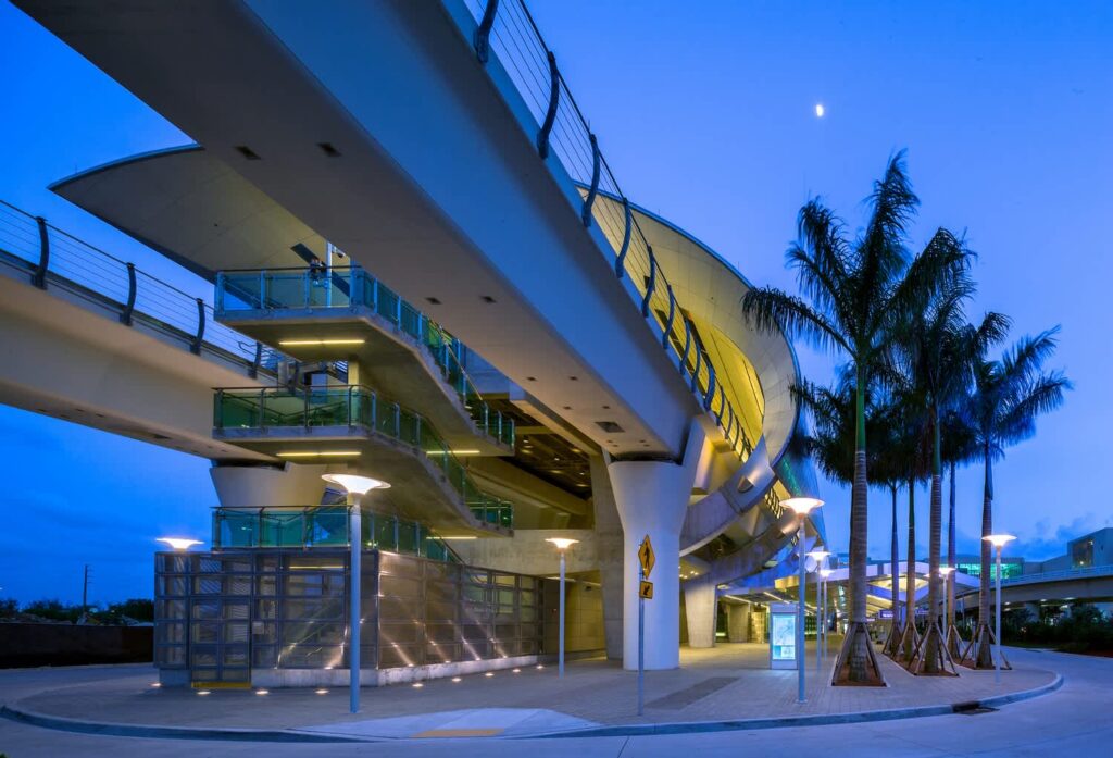 2012 MIA Metrorail Station 08